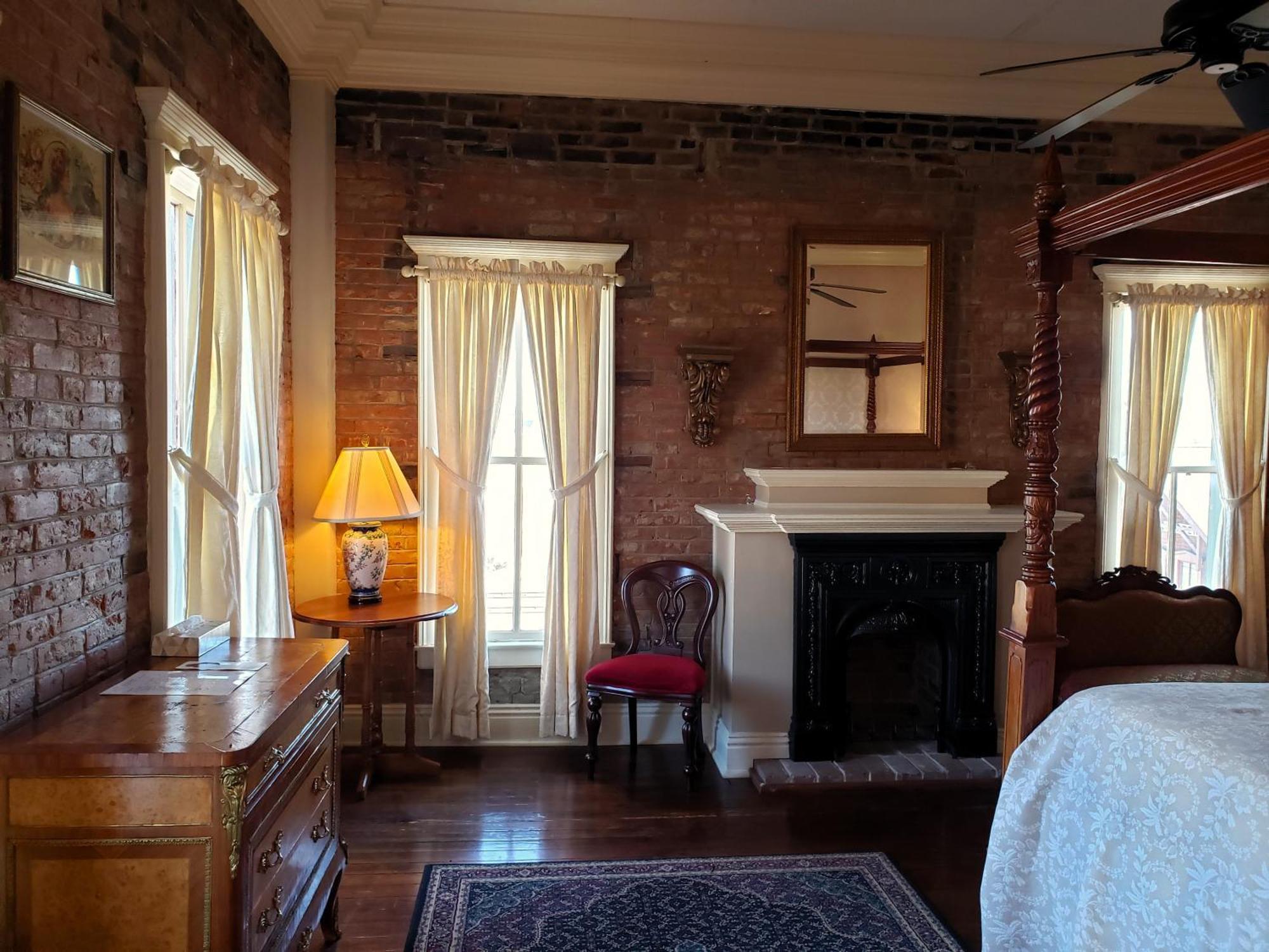 Iron Horse Hotel Blackwater ภายนอก รูปภาพ